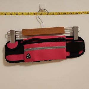 Adjustable fanny pack